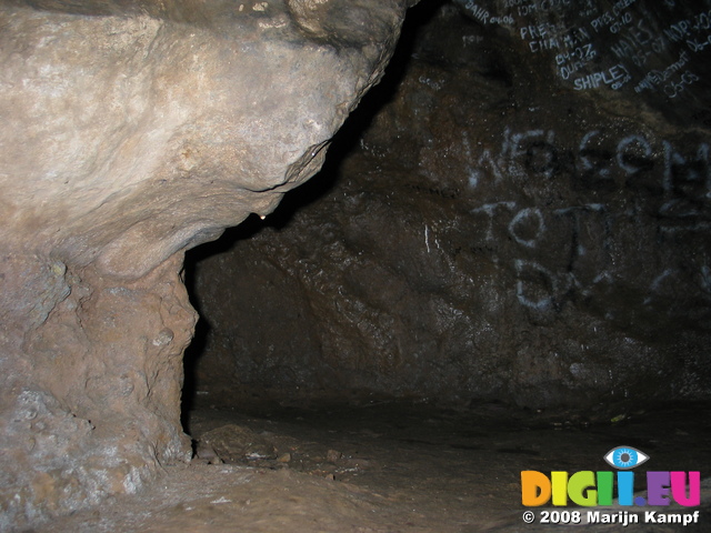 24802 Graffity in cave underneath Blarney Castle